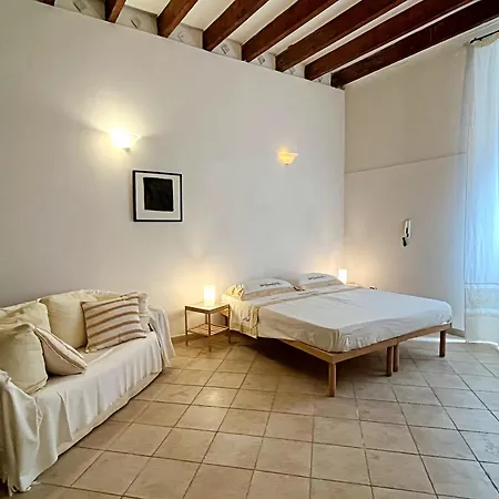 Donna Memela Apartman